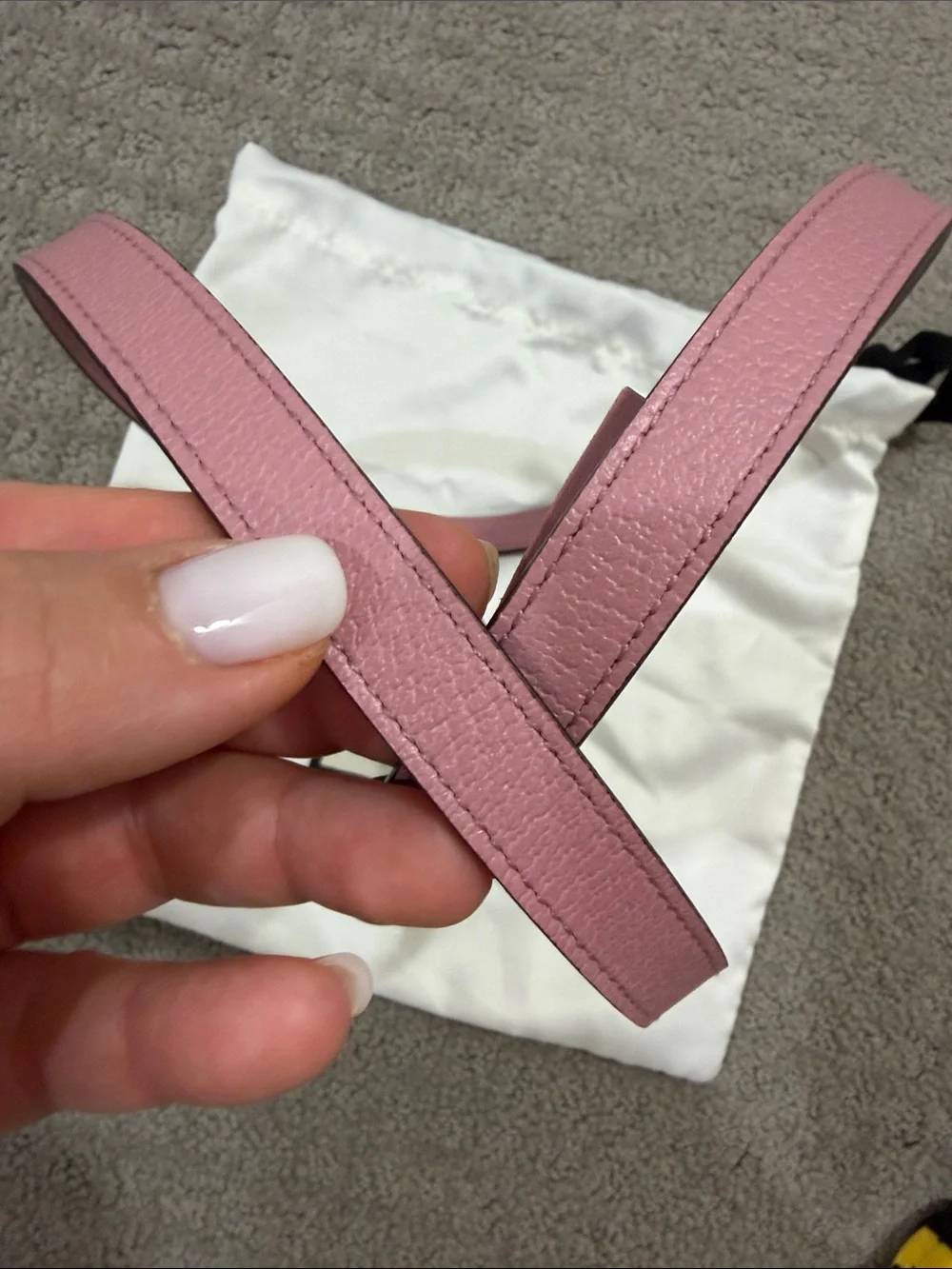 Gucci Rose Pink Leather Double G Belt authentic worn 1 time size 90 beauty